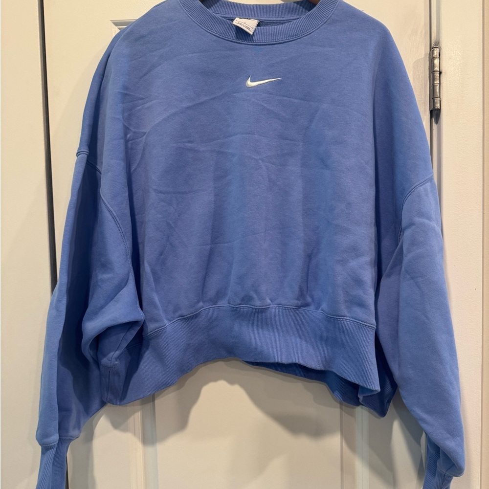Nike Women's Cropped Blue Sweatshirt